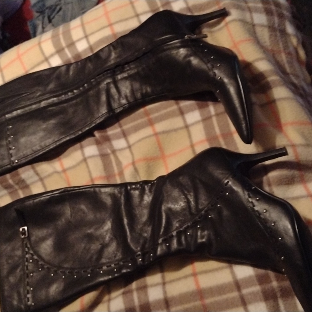 Black boots